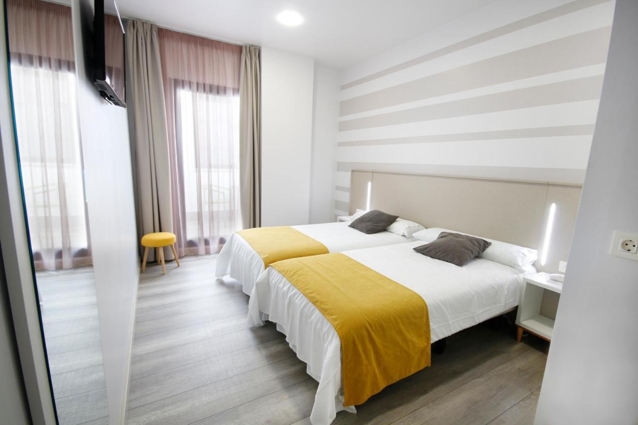 Hotel Leo Monesterio Eksteriør billede