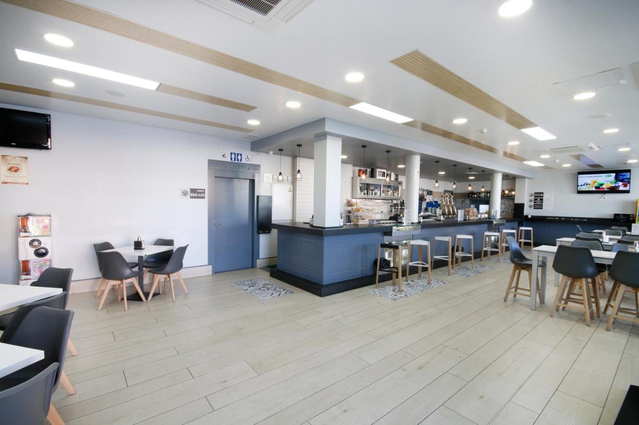 Hotel Leo Monesterio Eksteriør billede