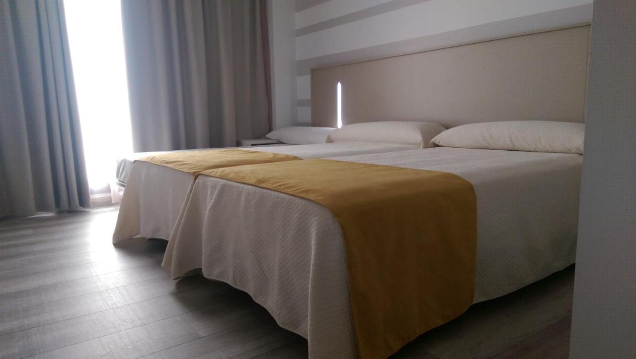 Hotel Leo Monesterio Eksteriør billede