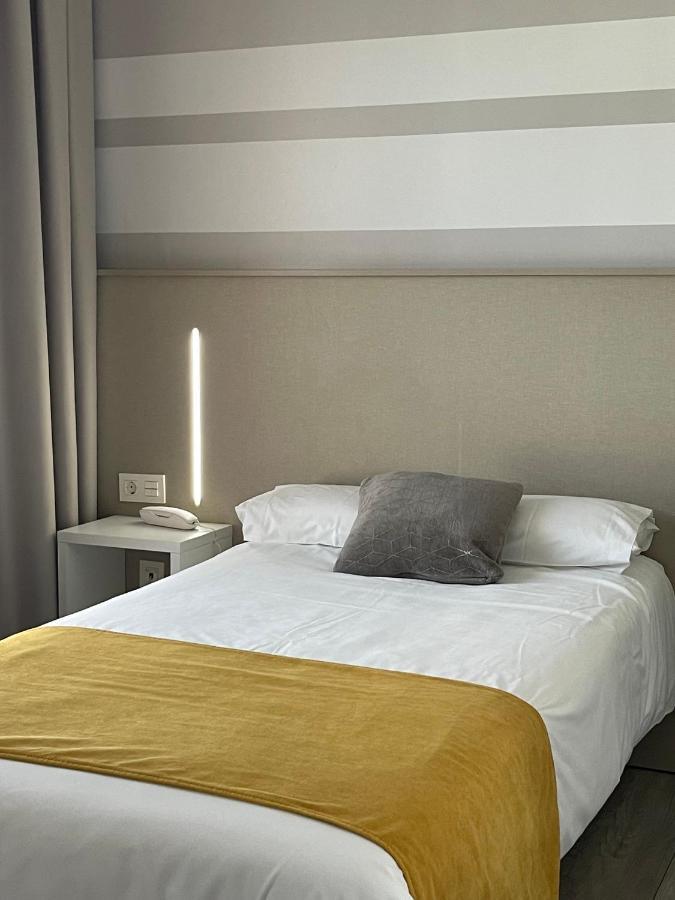 Hotel Leo Monesterio Eksteriør billede