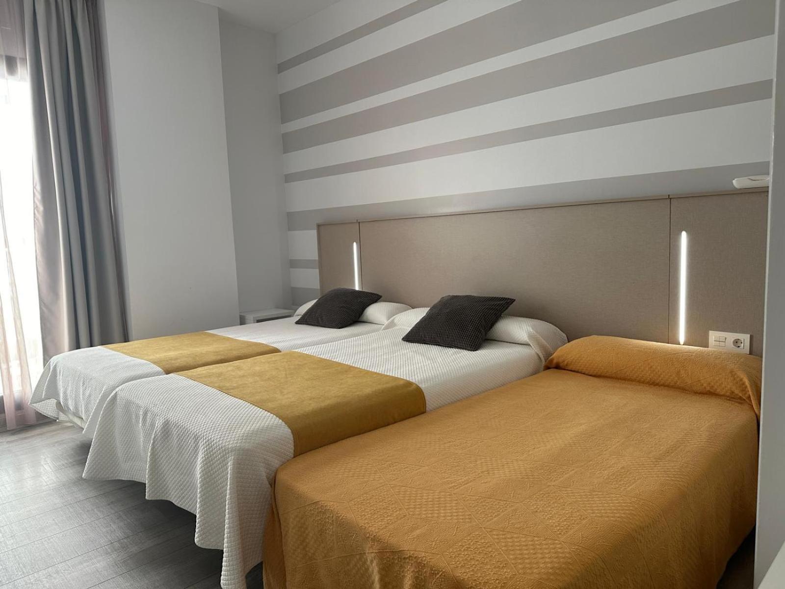 Hotel Leo Monesterio Eksteriør billede